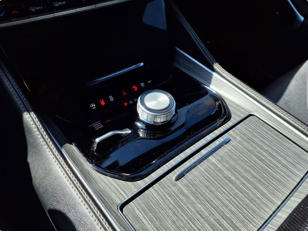 Used 2024 Jeep Wagoneer Series II w/ Flexible Seating Group image 10