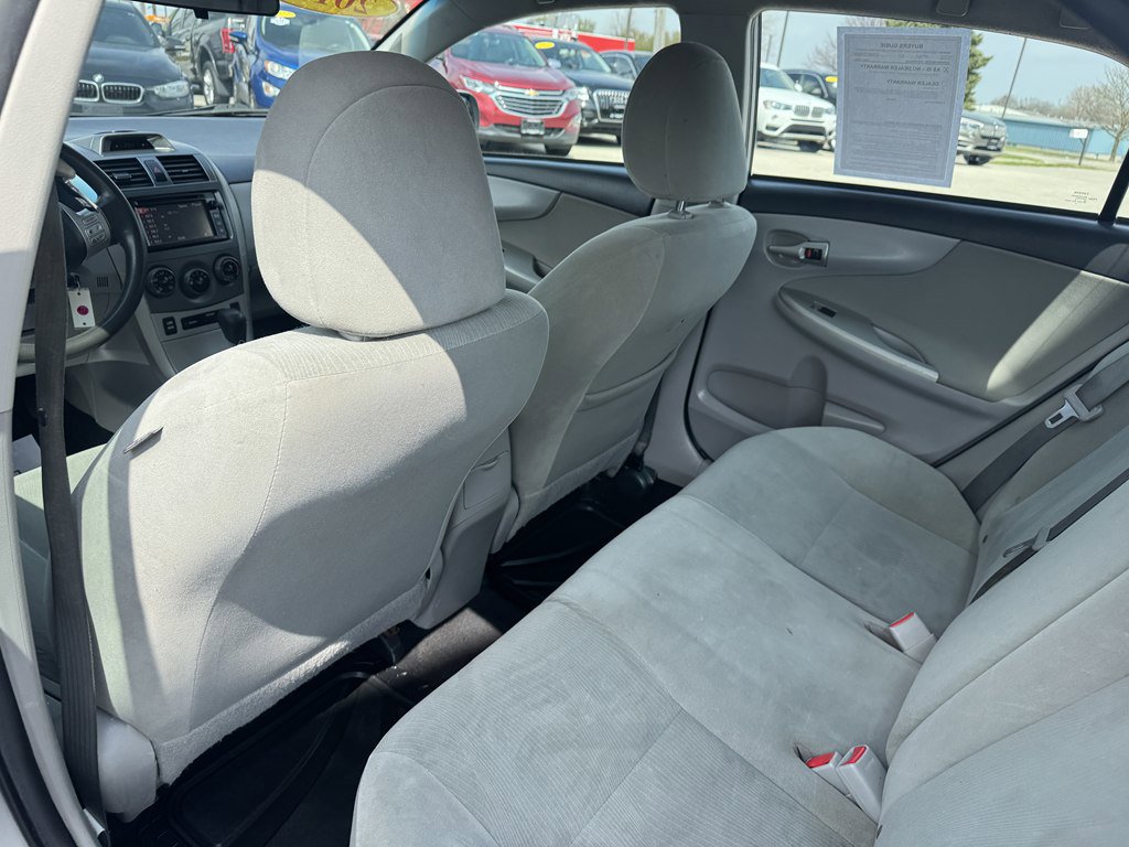 Used 2013 Toyota Corolla LE image 19