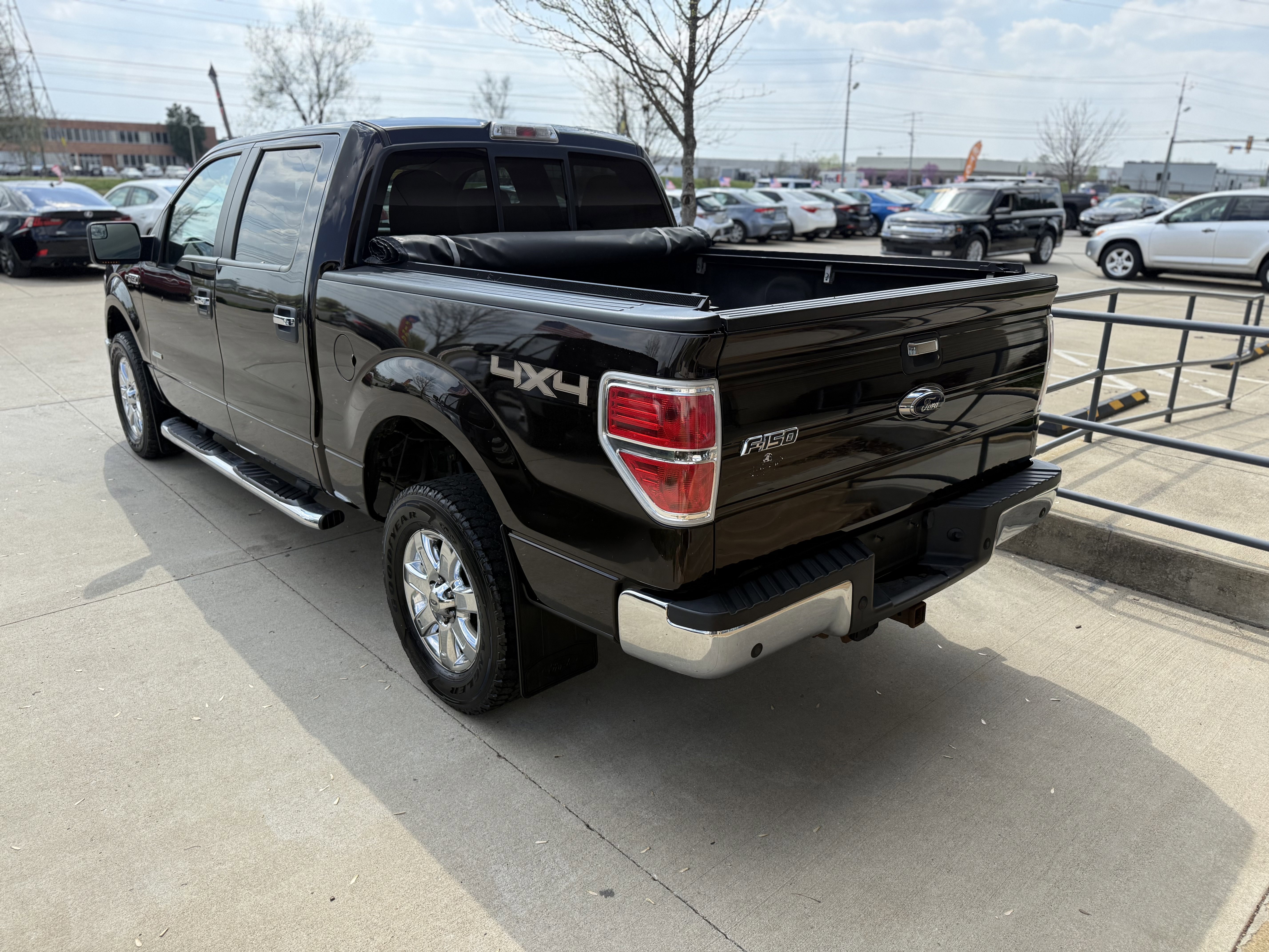 Used 2014 Ford F150 XLT w/ Equipment Group 302A Luxury image 4