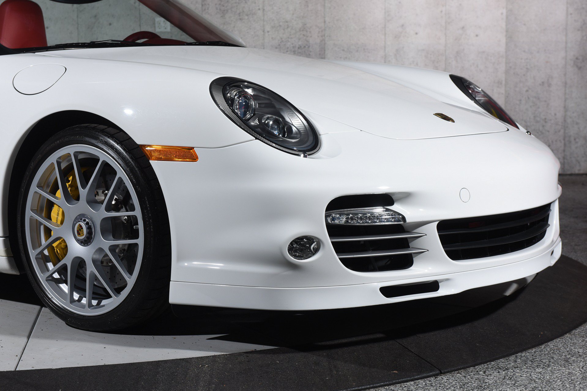 Used 2012 Porsche 911 Turbo S AWD/4WD image 19