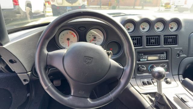 Used 2002 Dodge Viper GTS RWD image 10