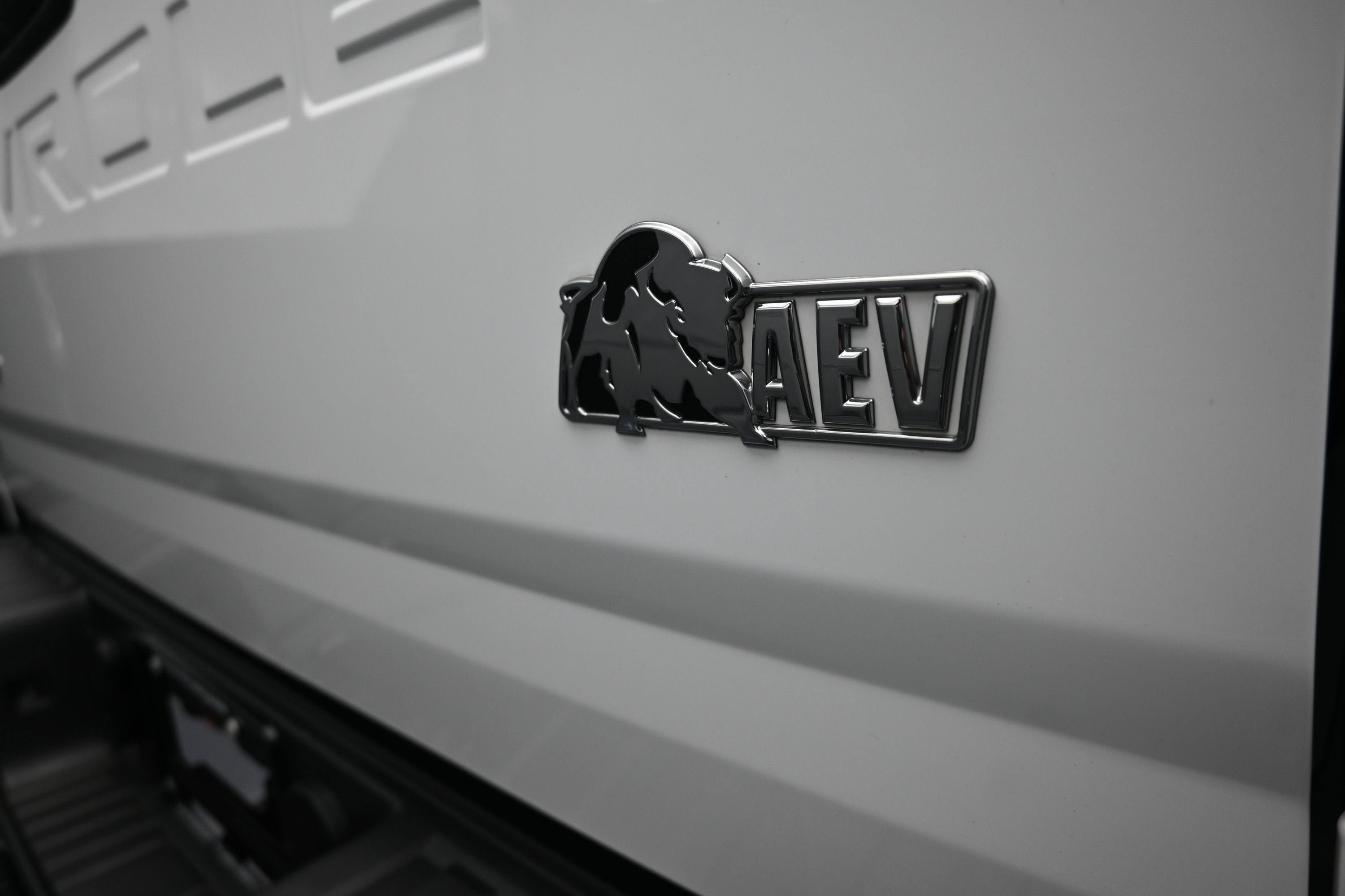 Used 2022 Chevrolet Colorado ZR2 w/ Colorado ZR2 Bison Edition AWD/4WD image 40