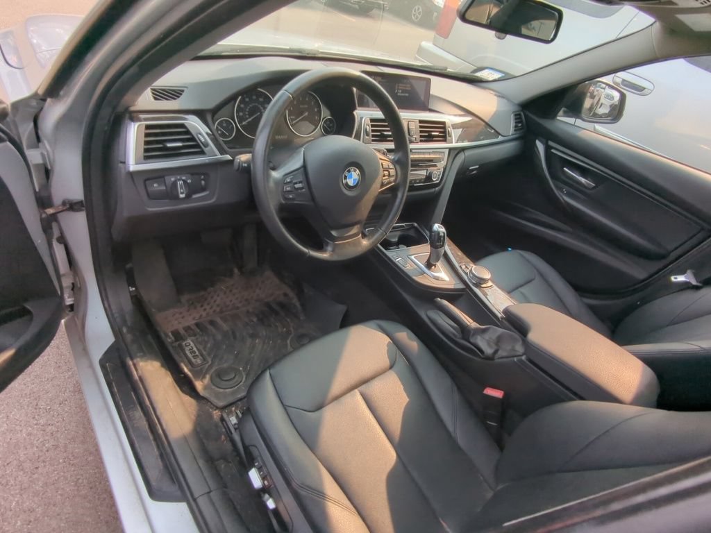Used 2016 BMW 320i xDrive Sedan AWD/4WD image 8