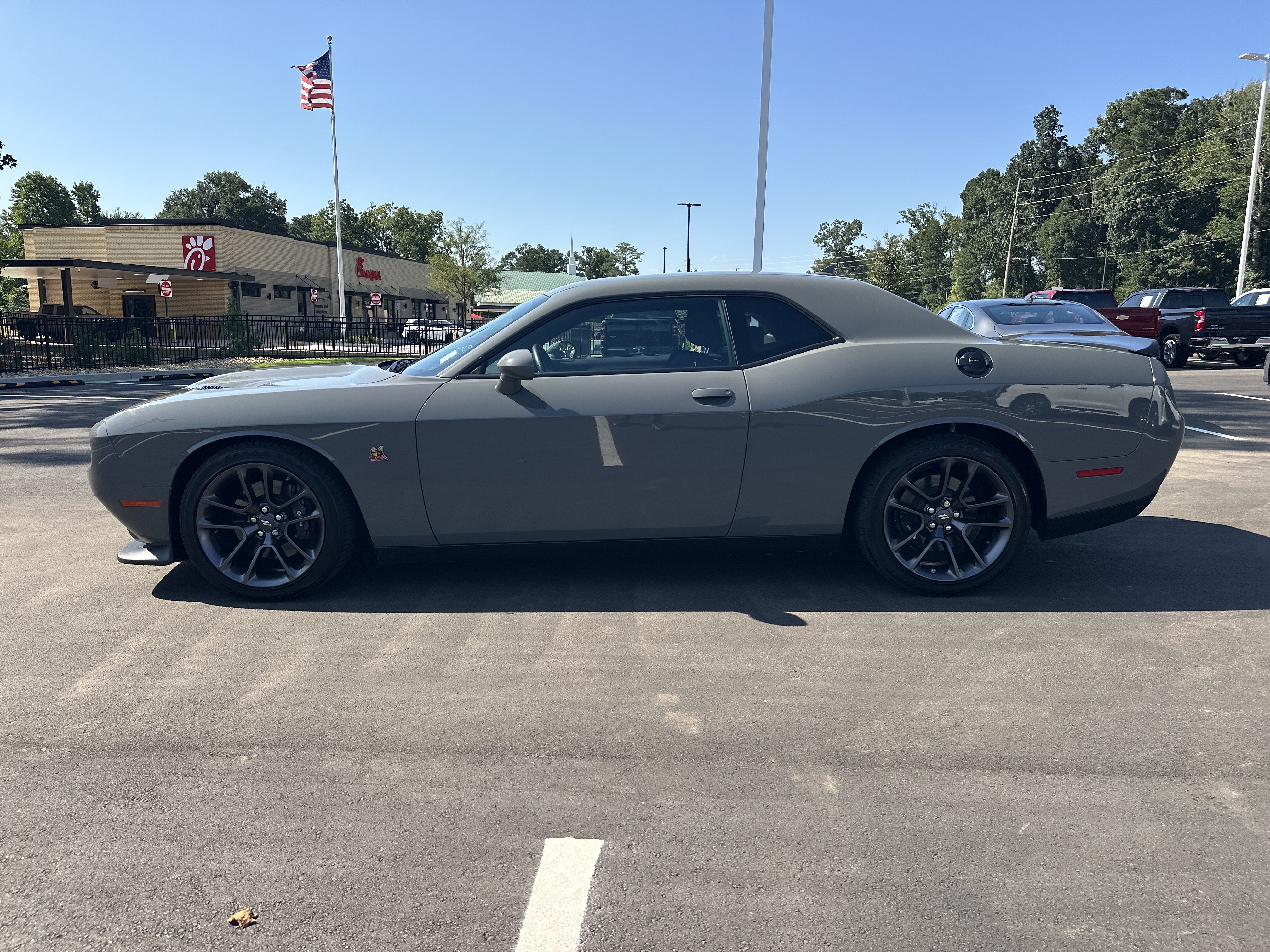 Used 2023 Dodge Challenger R/T Scat Pack RWD image 4