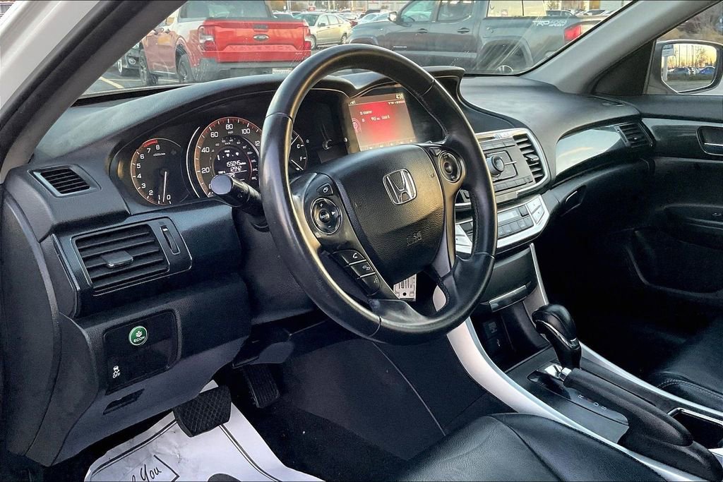 Used 2015 Honda Accord Sport image 17