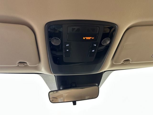 Used 2023 Kia Carnival LX image 24