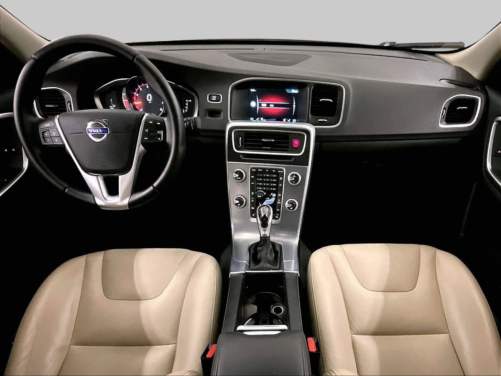 Used 2017 Volvo S60 T5 Inscription image 14