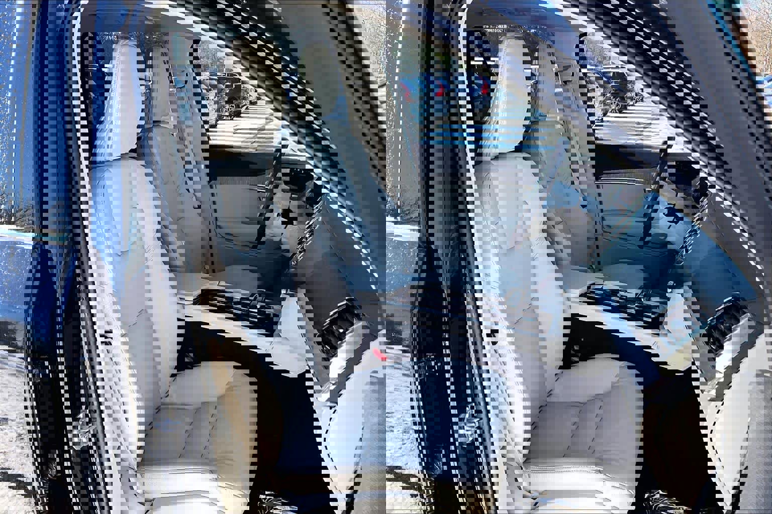 Certified 2024 Volvo XC90 B6 Plus w/ Protection Package Premier image 8