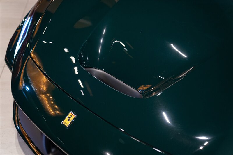 Used 2022 Ferrari F8 Tributo RWD image 10
