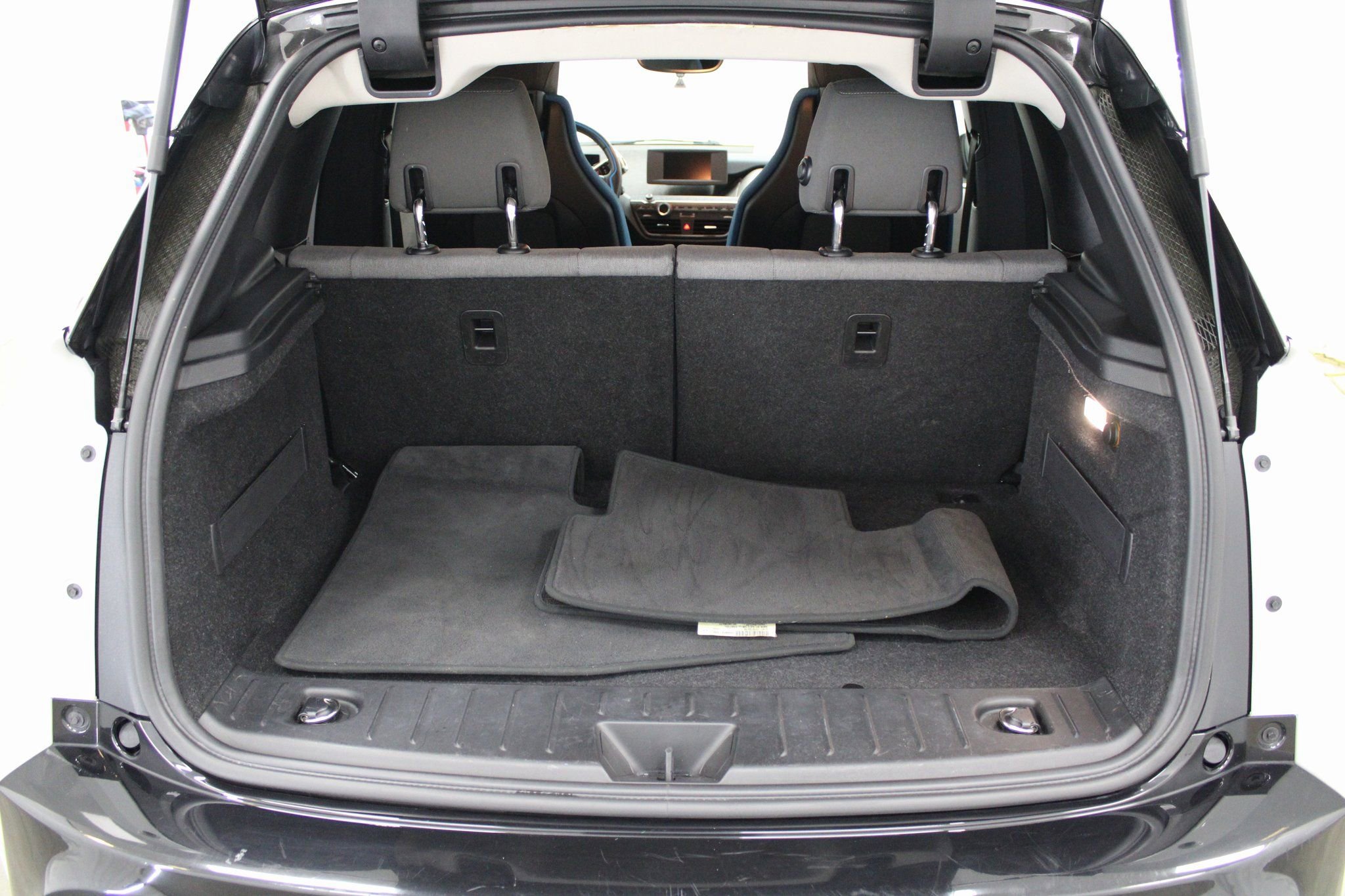 Used 2018 BMW i3 94Ah w/Range Extender image 23