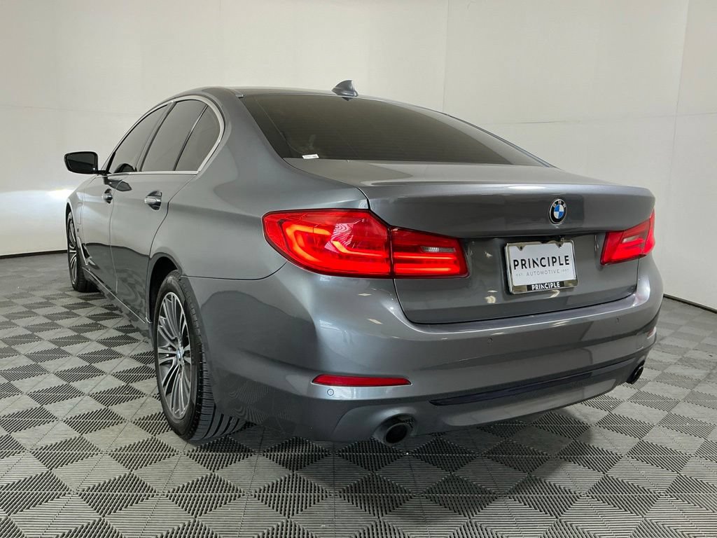 Used 2018 BMW 530e w/ Premium Package 2 RWD image 7