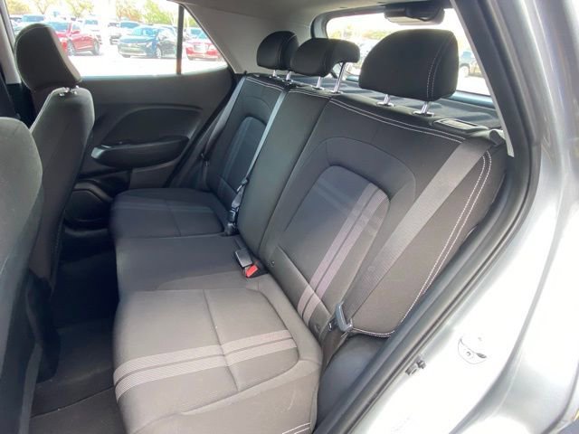 Used 2020 Hyundai Venue SEL image 26