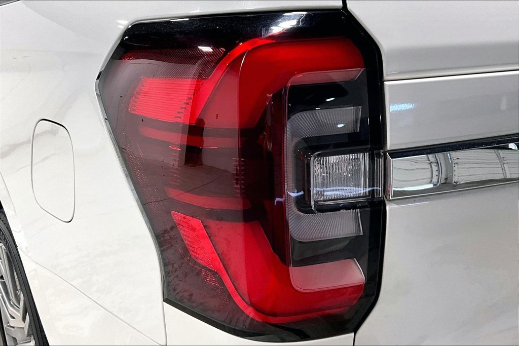 Used 2023 Ford Expedition Max Limited AWD/4WD image 39