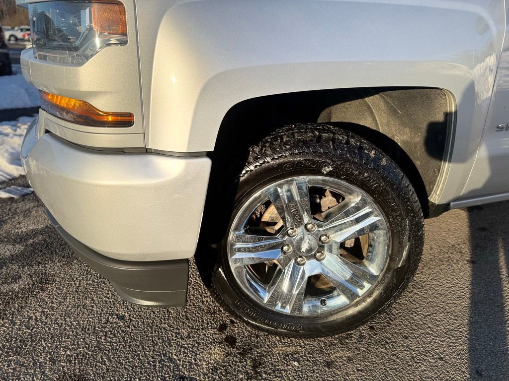 Used 2018 Chevrolet Silverado 1500 Custom w/ Custom Value Package image 7