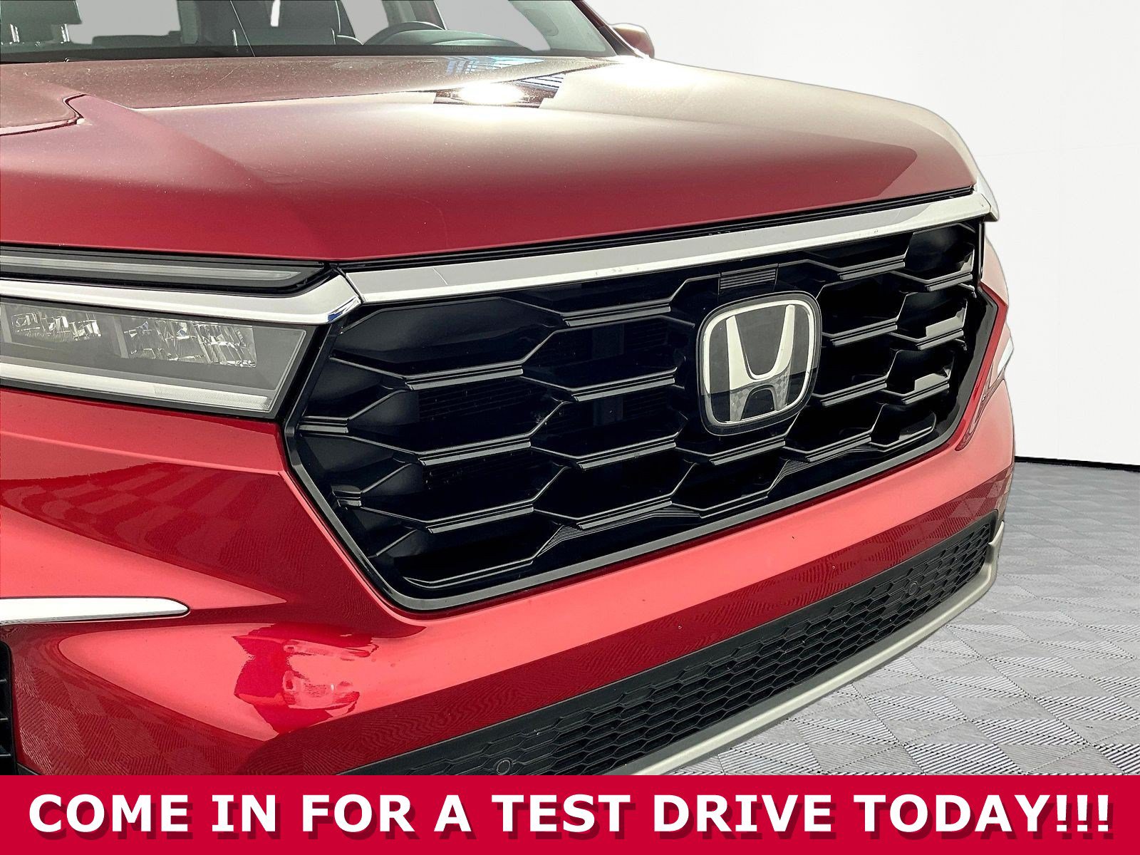 Used 2025 Honda Pilot Touring image 31