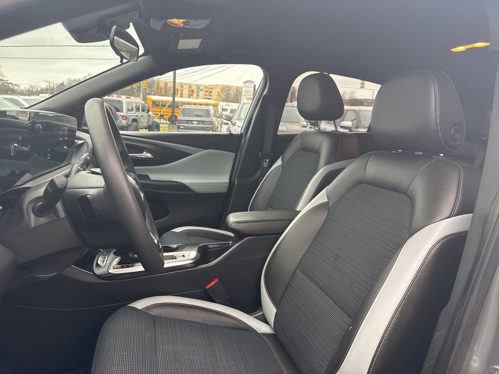 Used 2024 Buick Envista Preferred image 19