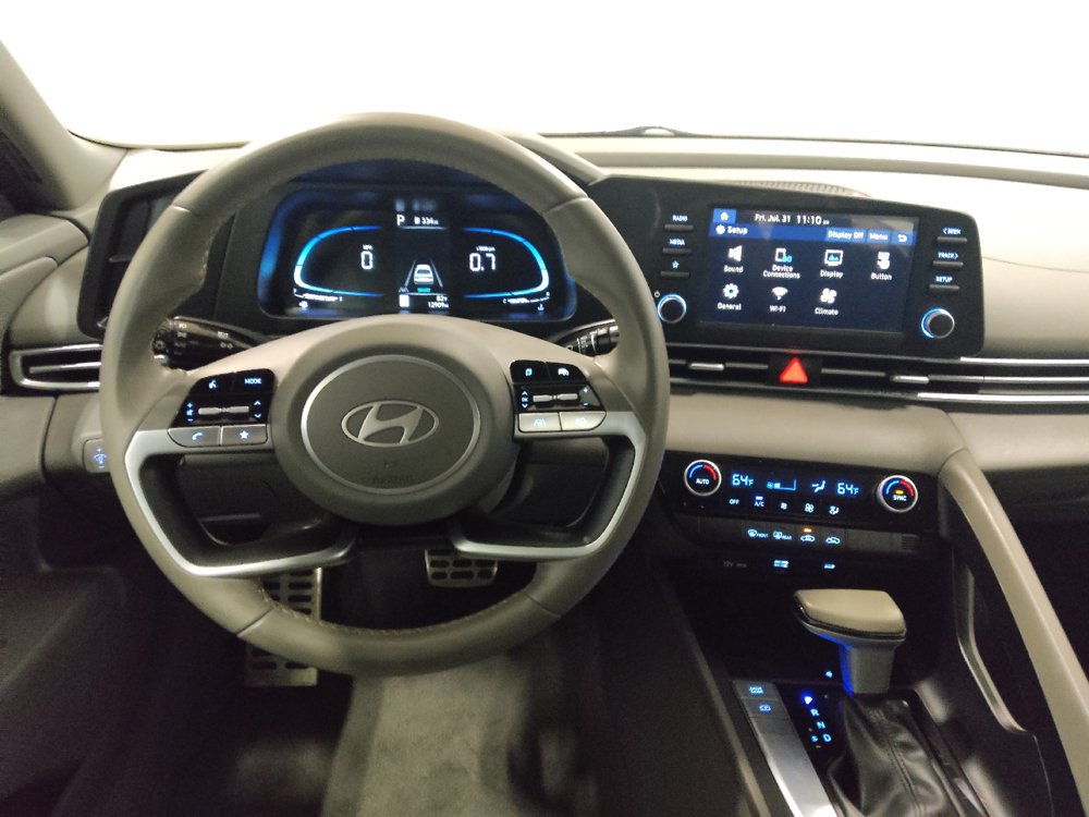Used 2025 Hyundai Elantra Sport FWD image 22