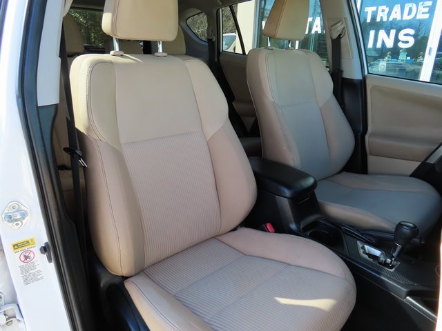 Used 2013 Toyota RAV4 XLE image 37