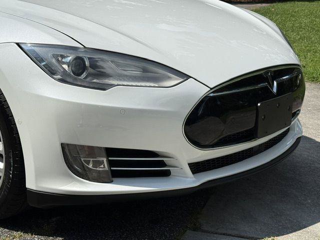 Used 2015 Tesla Model S 85 RWD image 24