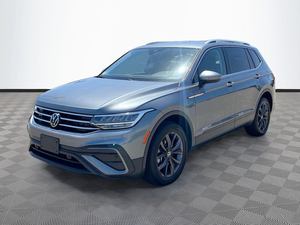 Used 2022 Volkswagen Tiguan SE FWD image 3