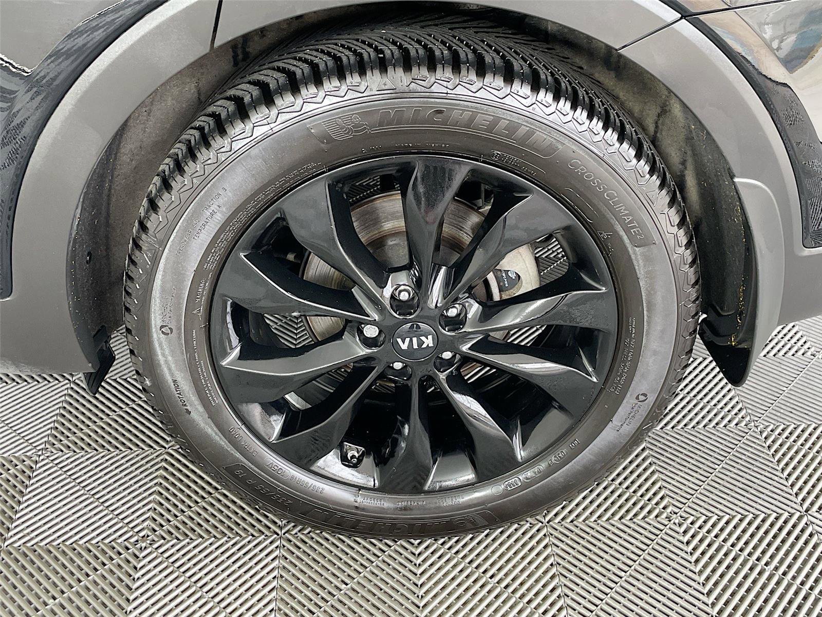 Used 2019 Kia Sorento S image 34