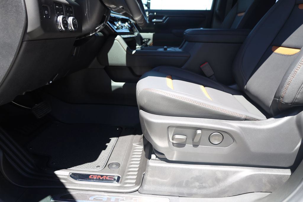 New 2026 GMC Sierra 3500 AT4 w/ AT4 Premium Plus Package AWD/4WD image 11