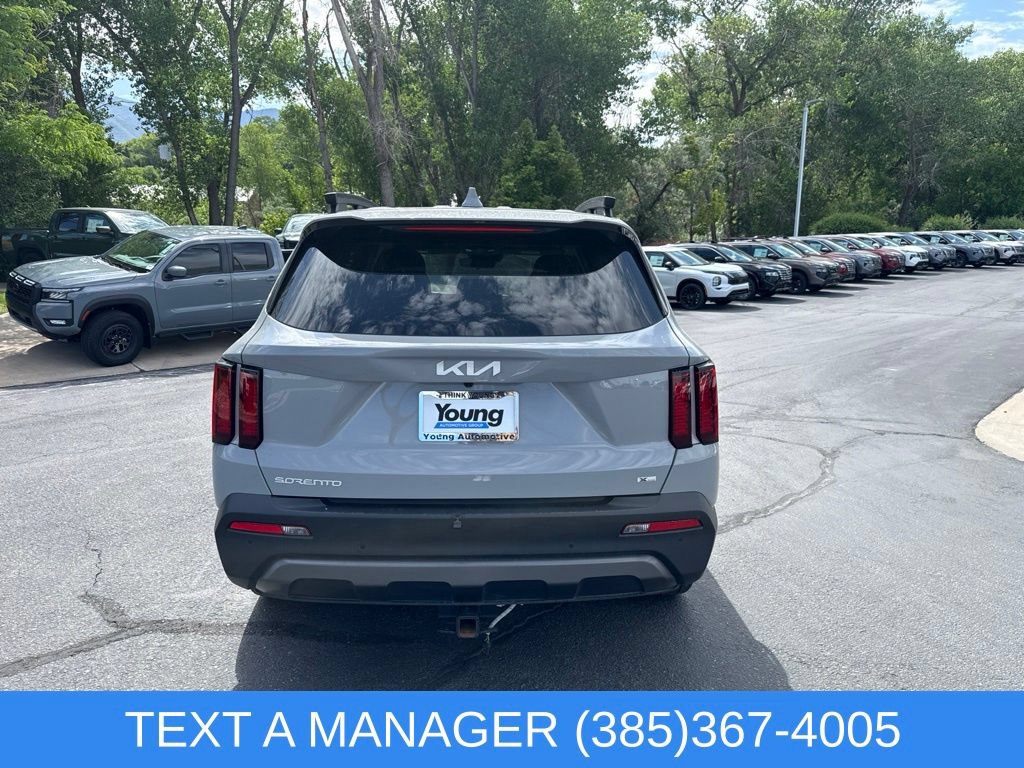 Used 2023 Kia Sorento S AWD/4WD image 5