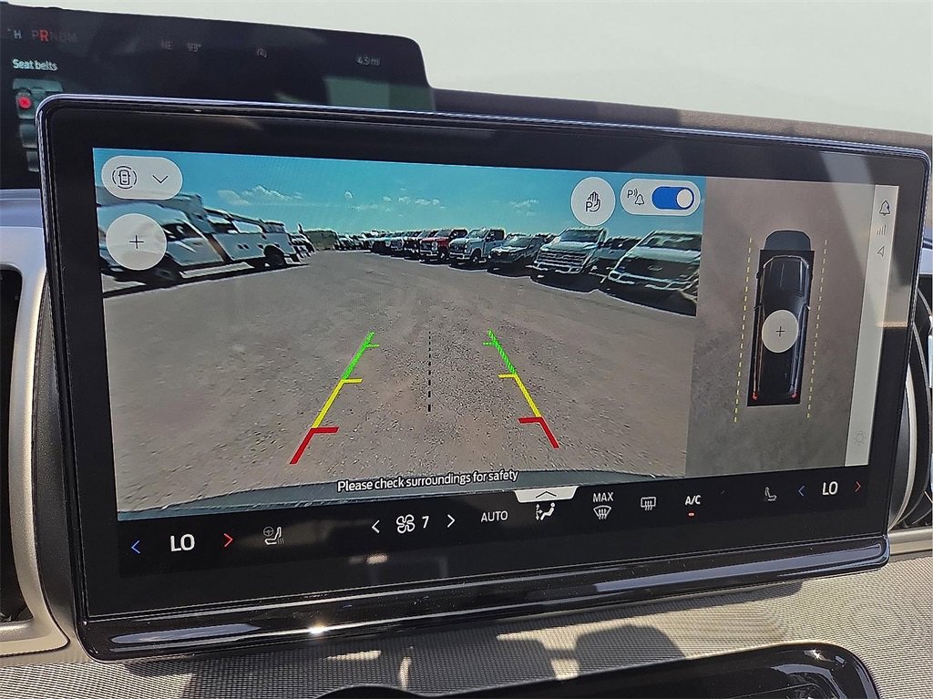 New 2025 Ford Expedition Active image 14