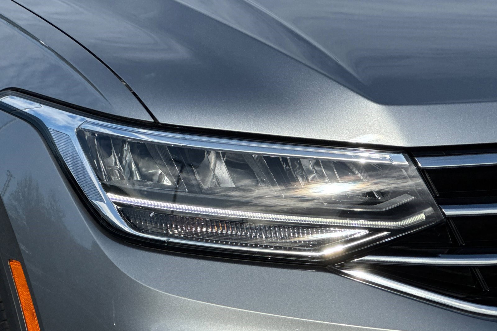 Used 2024 Volkswagen Tiguan SE image 10