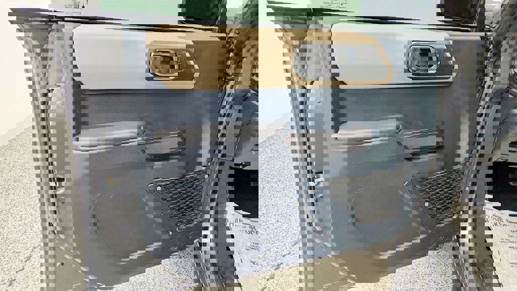 Used 2024 Ford Bronco Wildtrak image 10