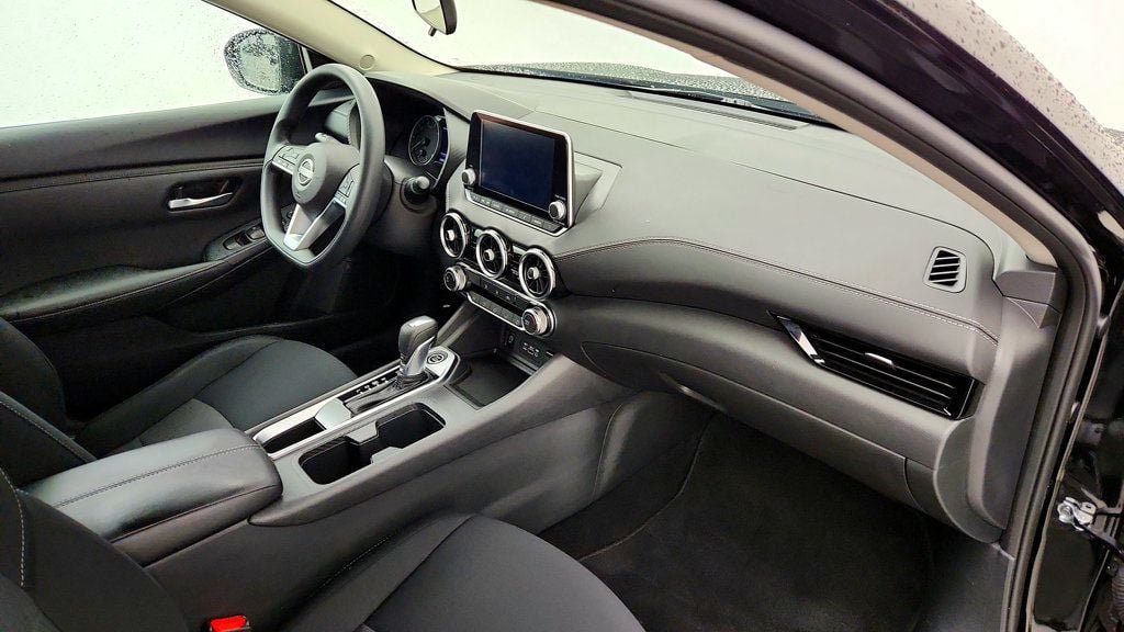 Used 2024 Nissan Sentra SV FWD image 22