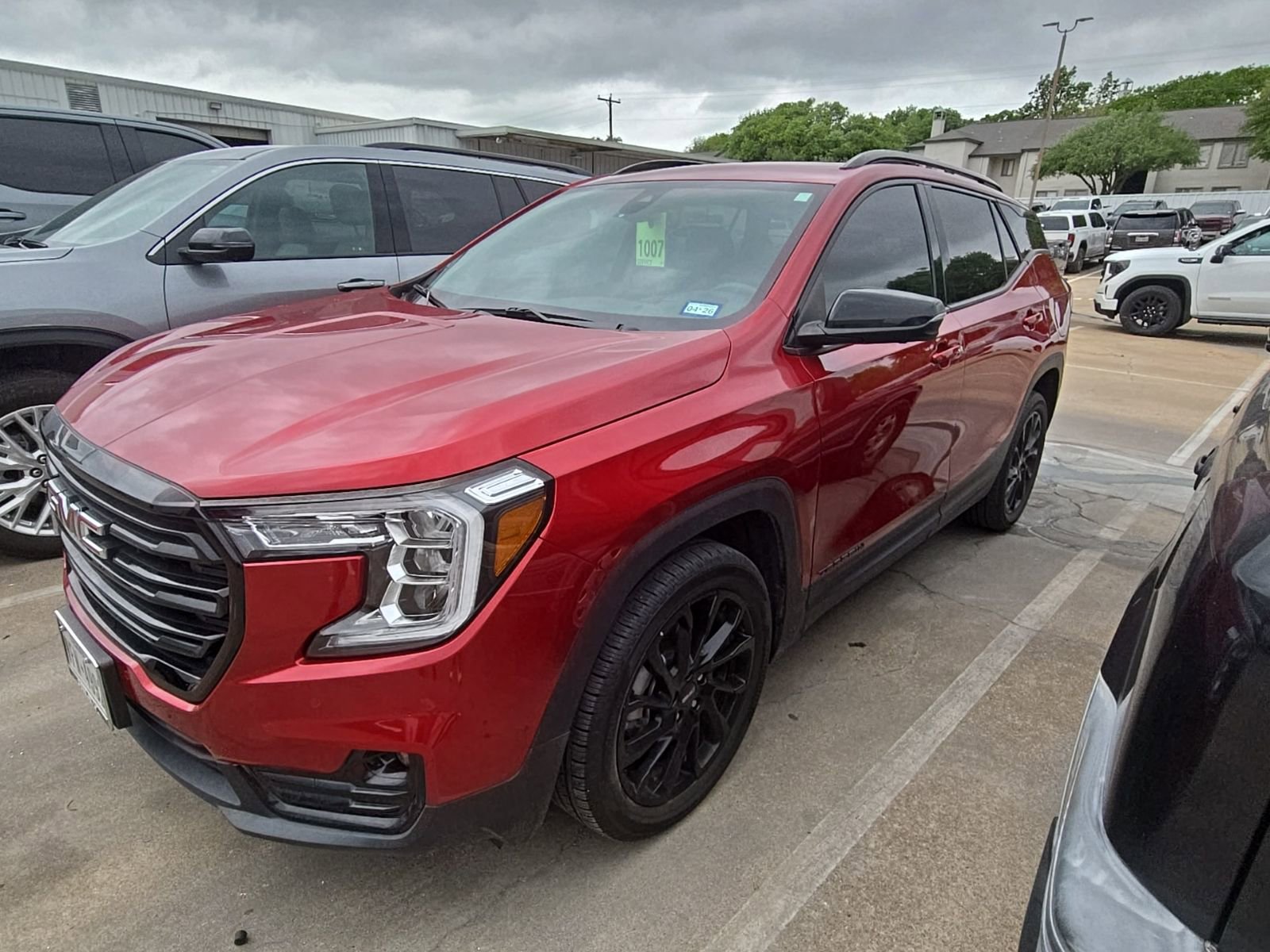 Used 2024 GMC Terrain SLT w/ Tech Package AWD/4WD image 1