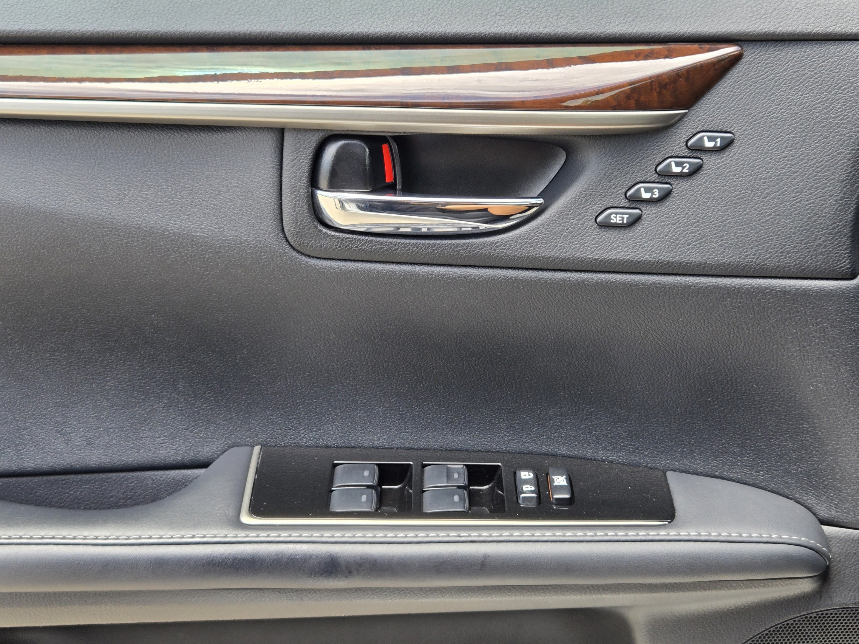 Used 2017 Lexus ES 350 w/ Luxury Package FWD image 21