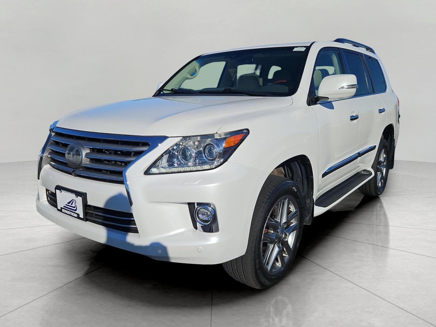 Used 2015 Lexus LX 570 4WD image 4