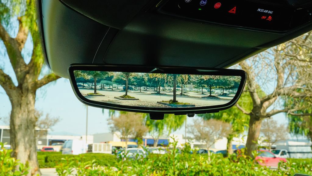 New 2025 Cadillac Escalade IQ Luxury 2 image 27