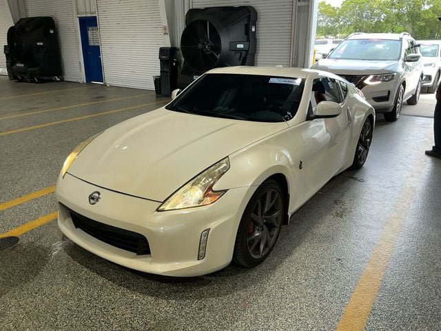 Used 2014 Nissan 370Z Touring w/ Sport Package RWD image 1