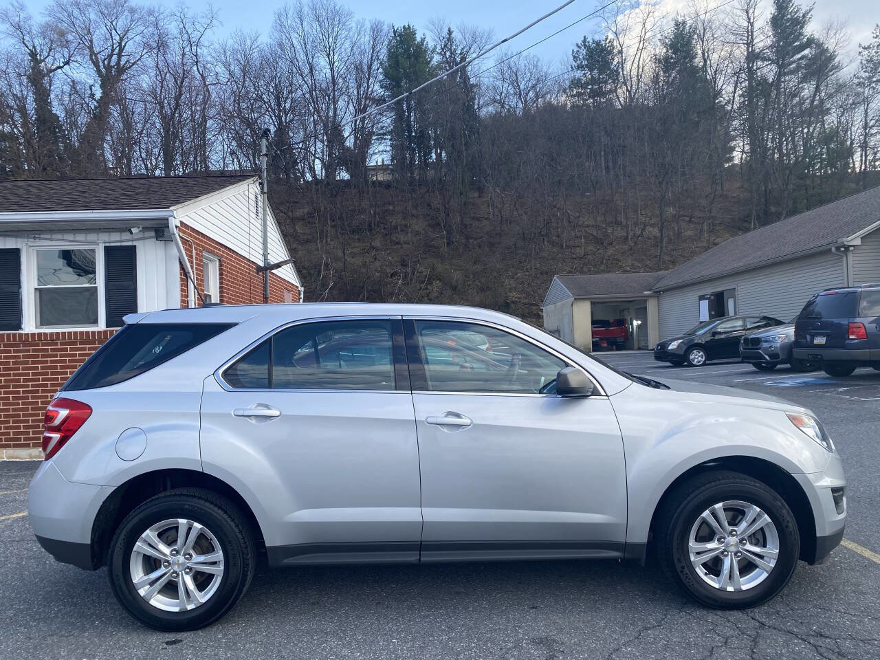 Used 2016 Chevrolet Equinox LS AWD/4WD image 4