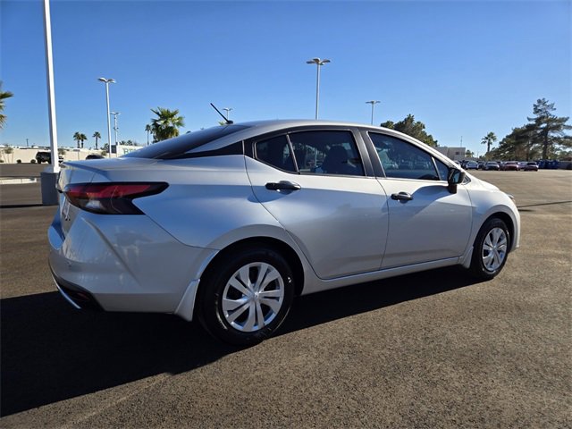 Used 2025 Nissan Versa S w/ Trunk Package image 4
