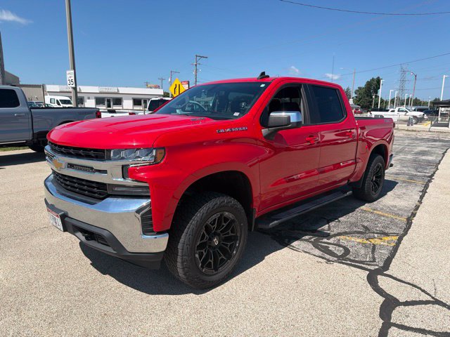 Used 2021 Chevrolet Silverado 1500 LT w/ Convenience Package II AWD/4WD image 2