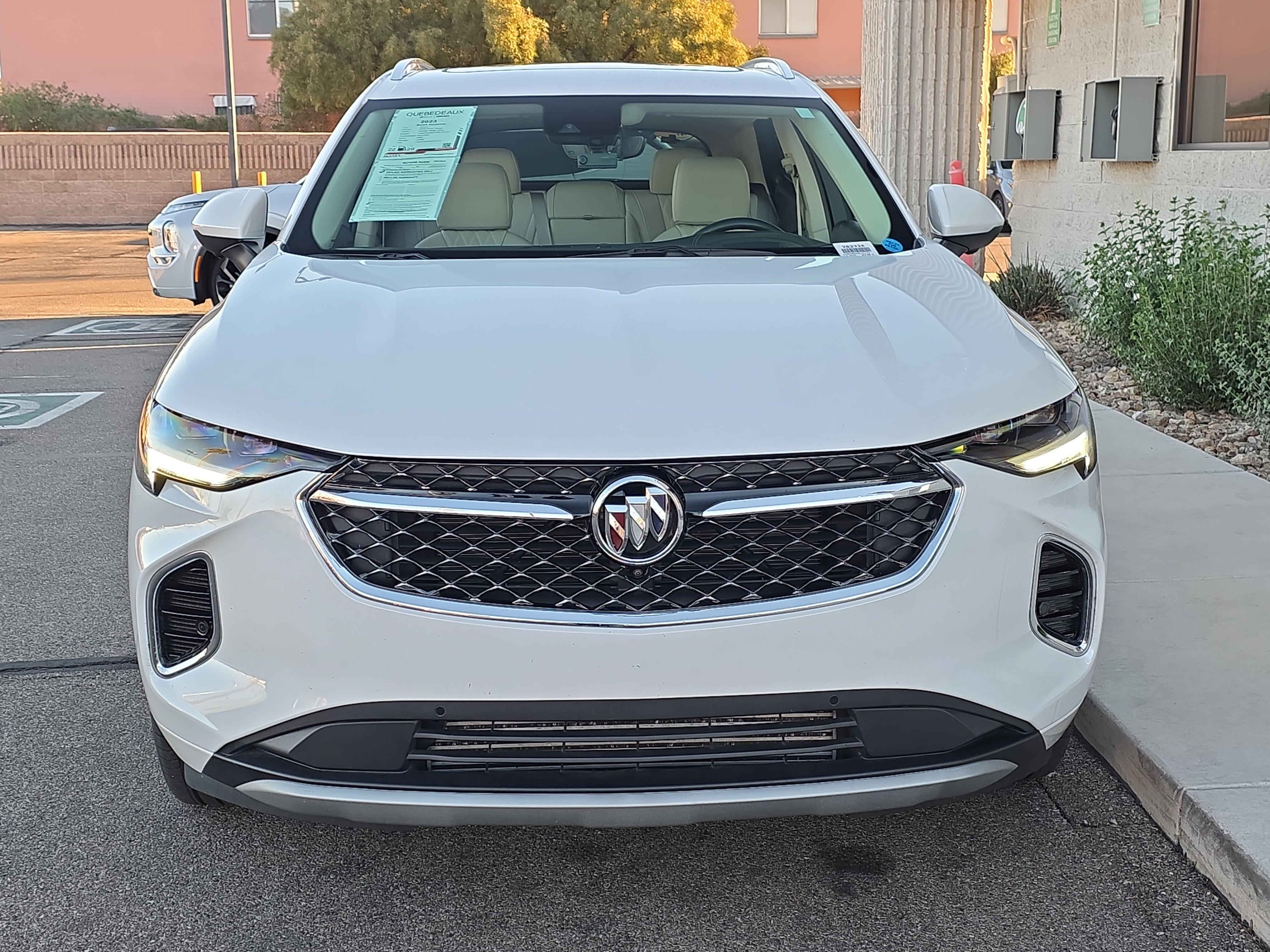 Used 2023 Buick Envision Avenir image 2