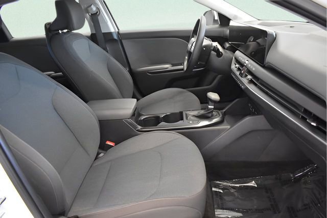 Used 2025 Kia K4 image 19
