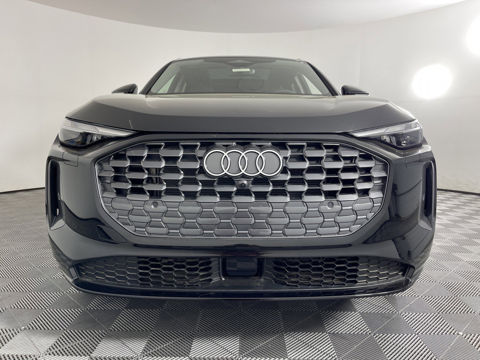 New 2025 Audi Q5 Premium image 9