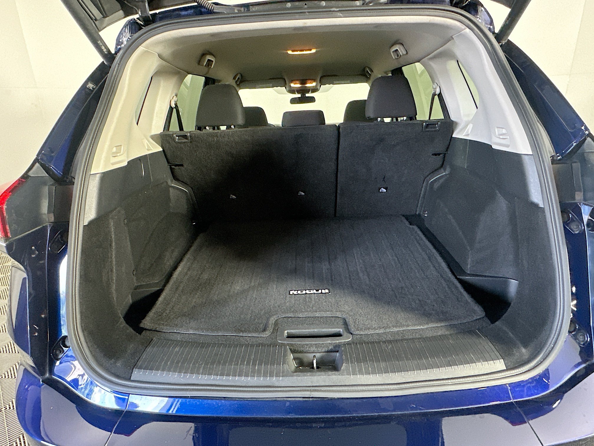 Used 2024 Nissan Rogue SV AWD/4WD image 27