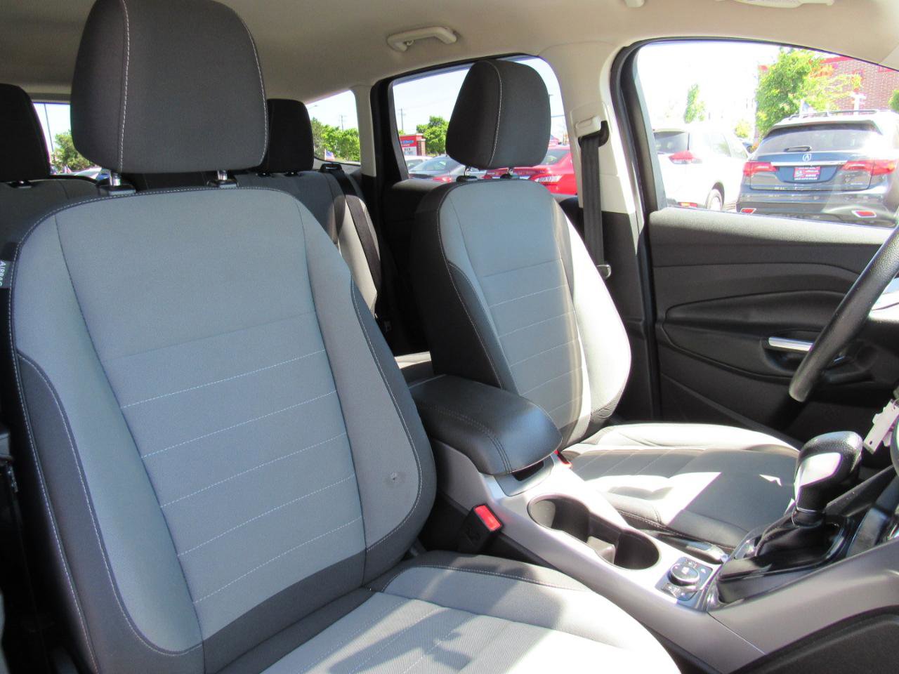 Used 2016 Ford Escape SE w/ SE Cold Weather Package AWD/4WD image 26