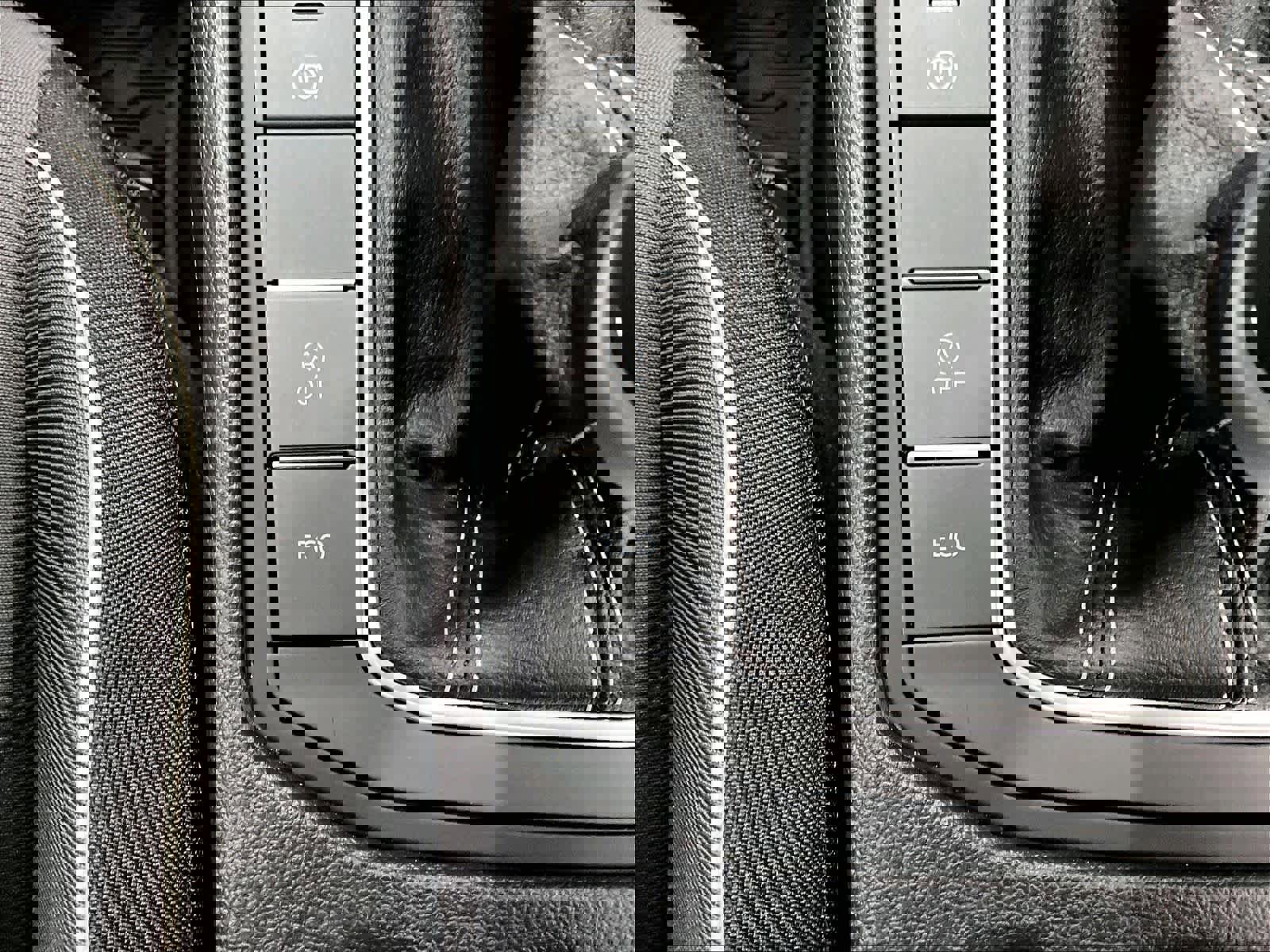 Used 2025 Volkswagen Jetta Sport image 36