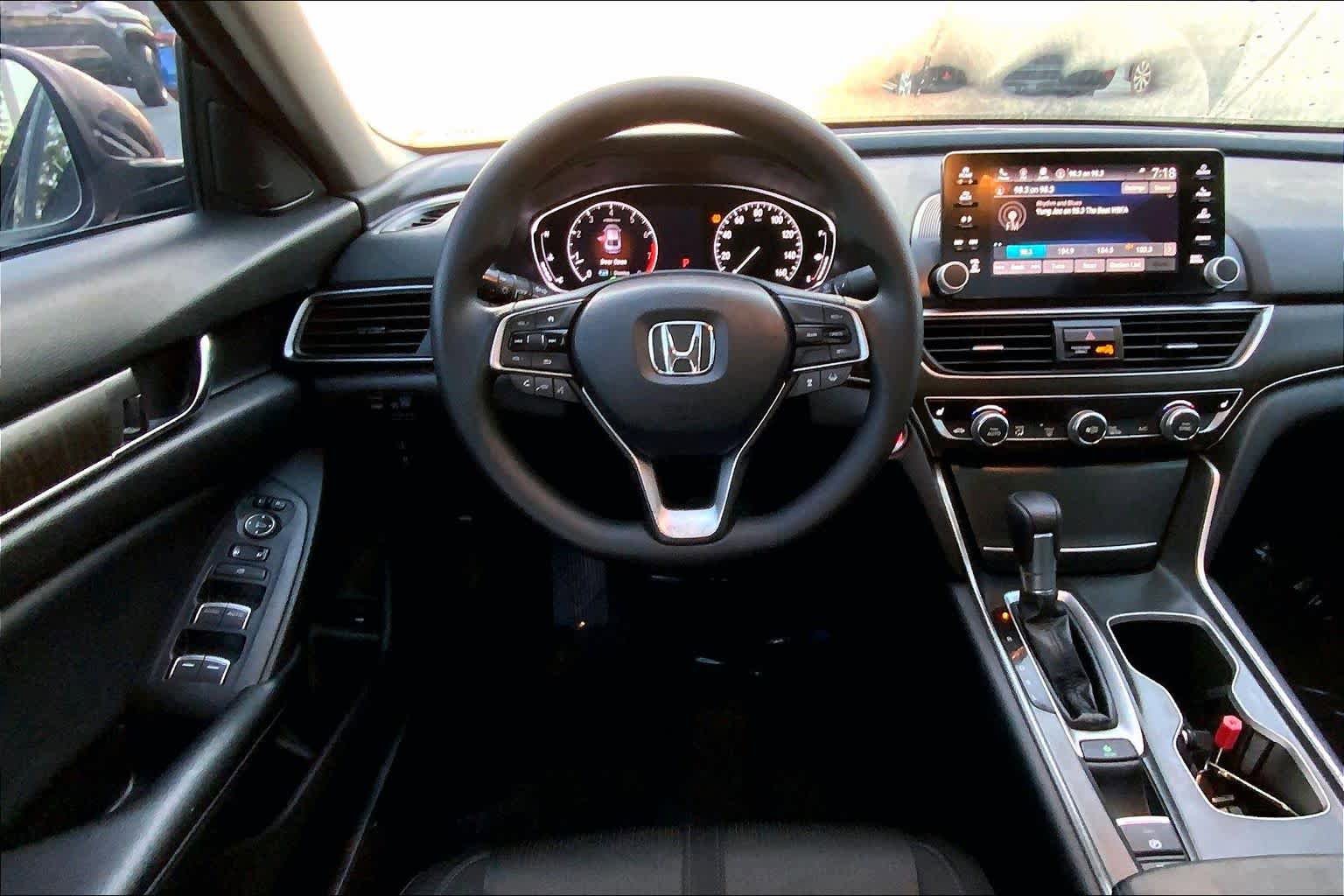 Used 2018 Honda Accord EX image 6