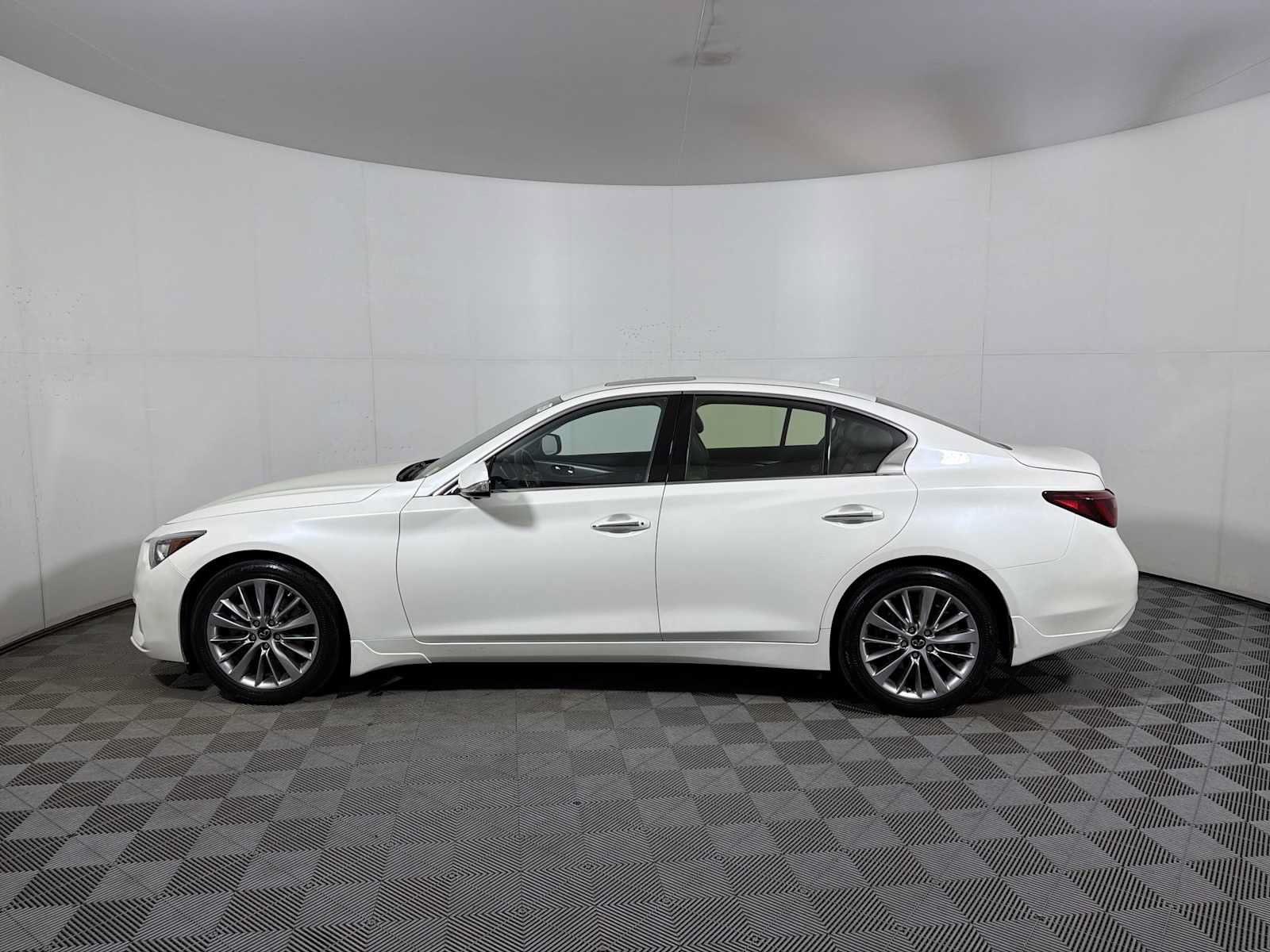 Used 2023 INFINITI Q50 Luxe w/ Cargo Package AWD/4WD image 4