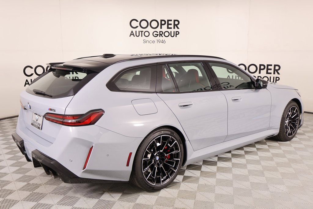 New 2026 BMW M5 Touring image 21