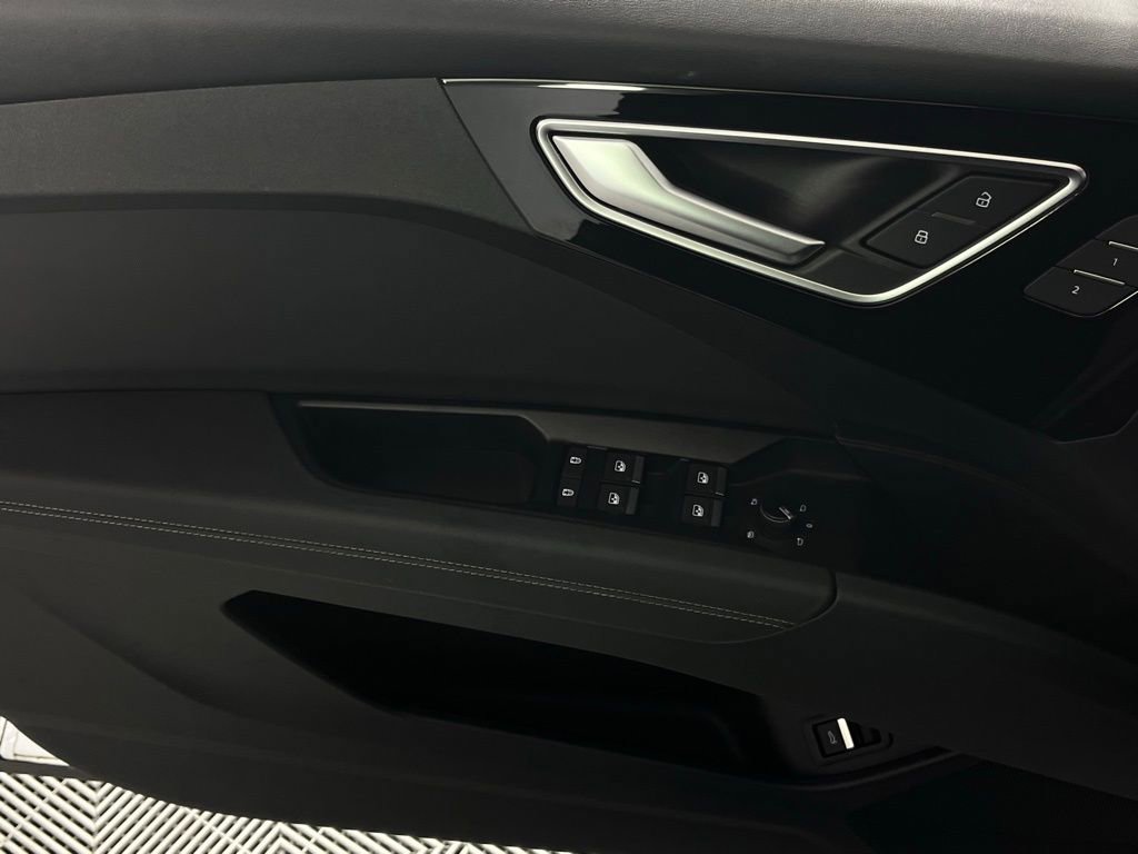 Used 2024 Audi Q4 e-tron Premium Plus w/ Premium Plus image 24