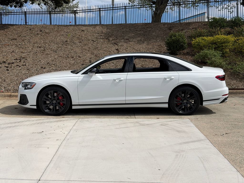 Used 2025 Audi S8 image 6